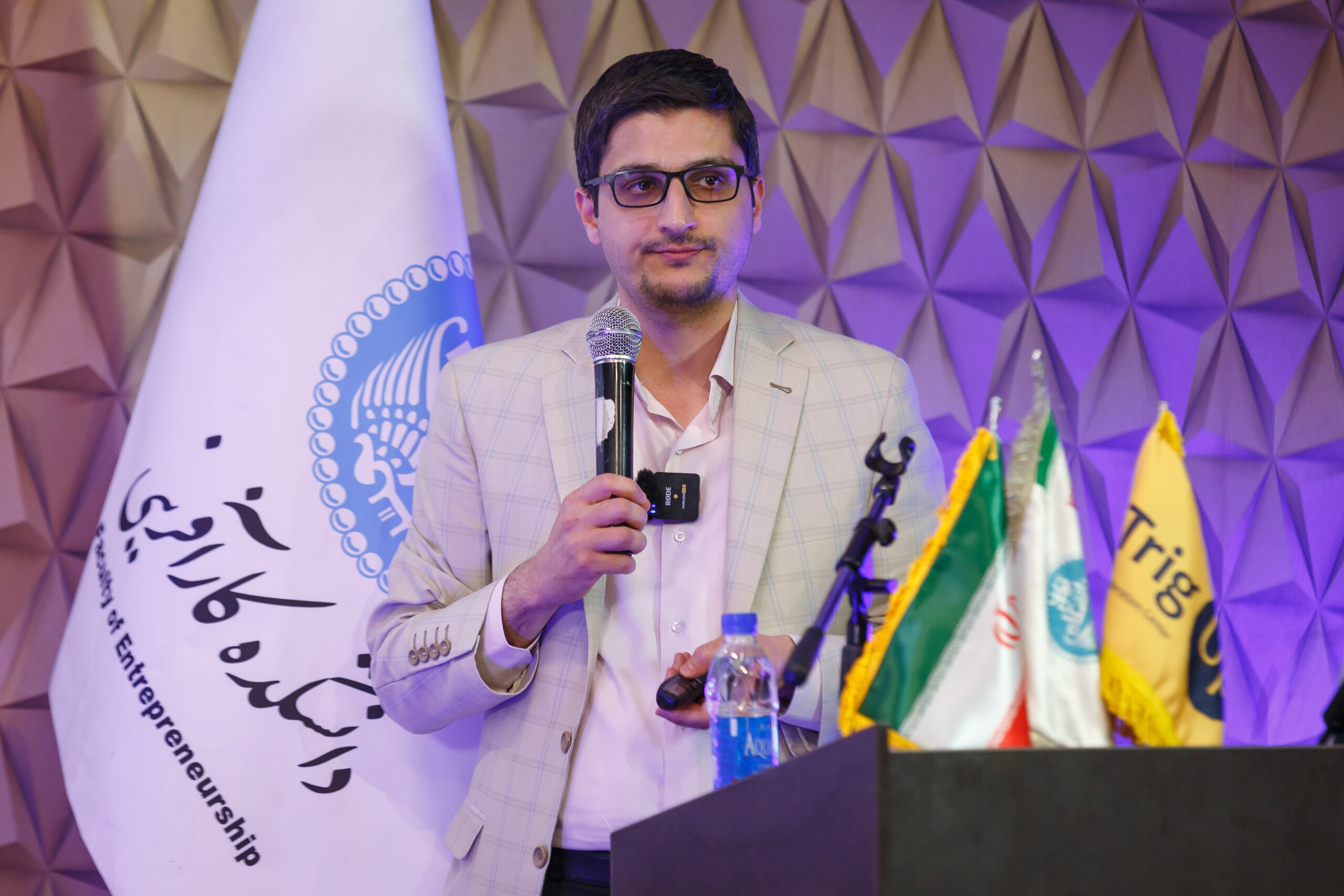 سخرانی محمدصادق سبحانی در رویداد از صفر به یک